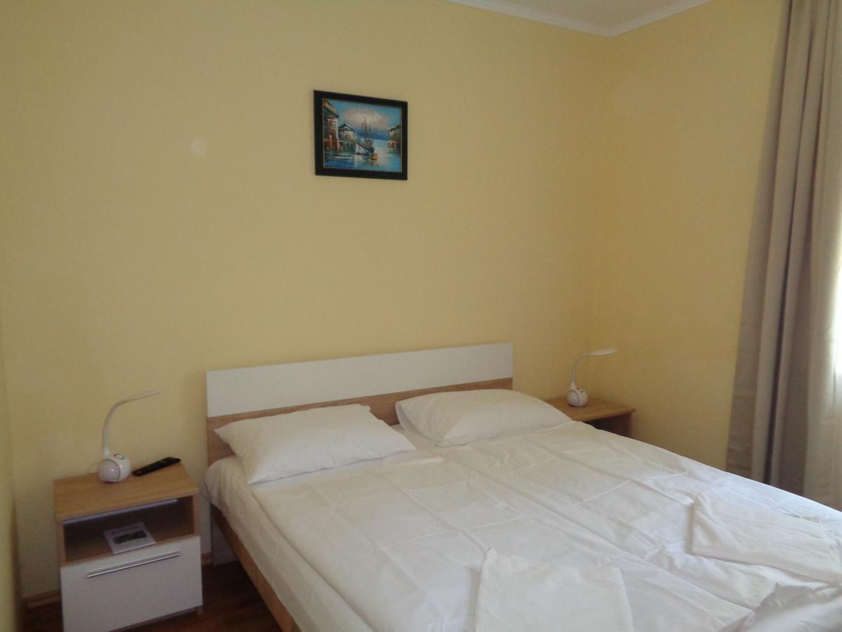 Bed and Breakfast Arnyas Park Apartmanhaz Балатональмади Экстерьер фото